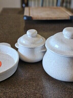 Blue Mountain Pottery Set